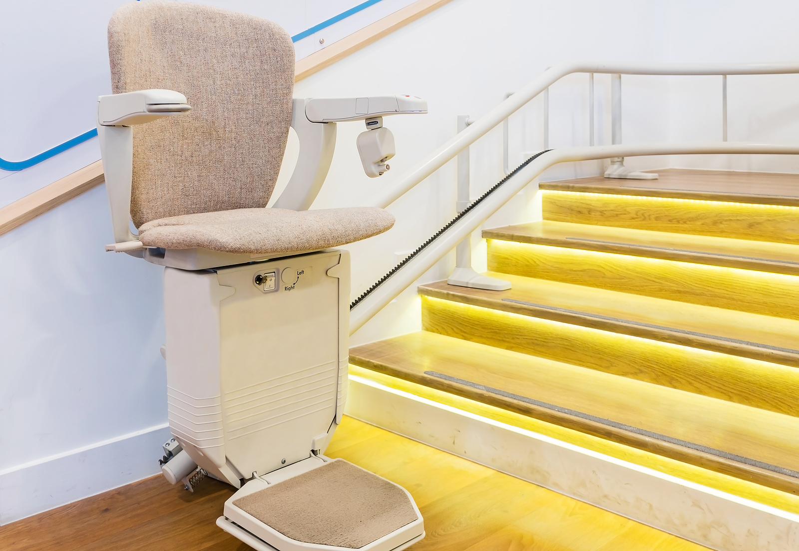 stairlift installation - Automatic stair lift on staircase