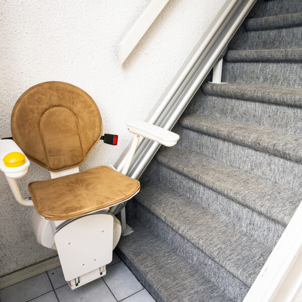 stairlifts-Automatic-stair-lift